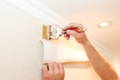 Pose de papier peint au Claon — revêtements muraux et toiles de verre
